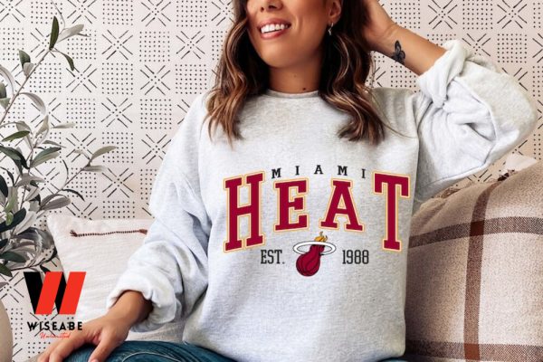Vintage NBA Basketball  Miami Heat Crewneck Sweatshirt